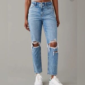 American Eagle Strigid Ripped Mom Jean Size 10 Long